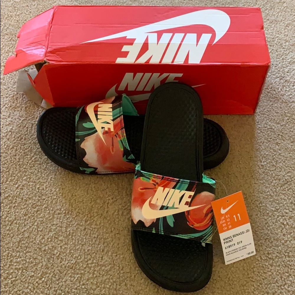 Womens Nike Benassi JDI slide sandals
